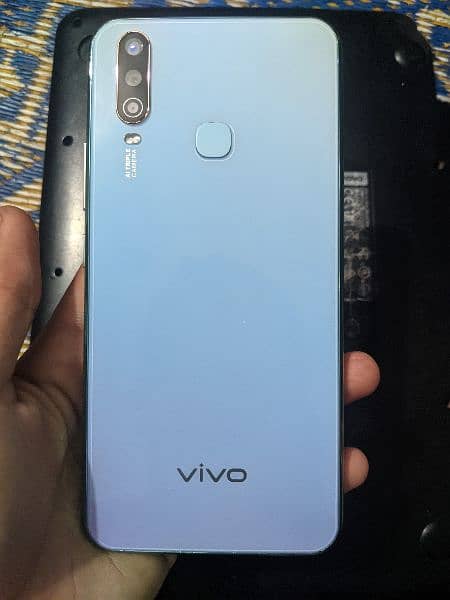 vivo phone Aqua color 0