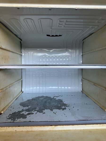 Used Dawlance Signature Refrigerator 3