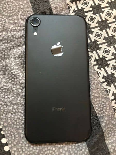 Iphone XR(JV) 128 gb Black with sim time 1