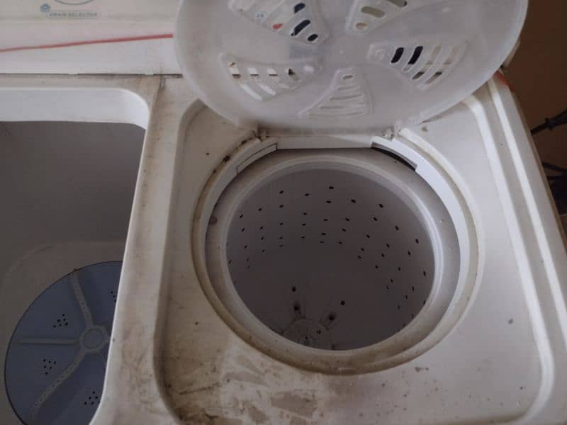 Dawlance Washing Machine 1