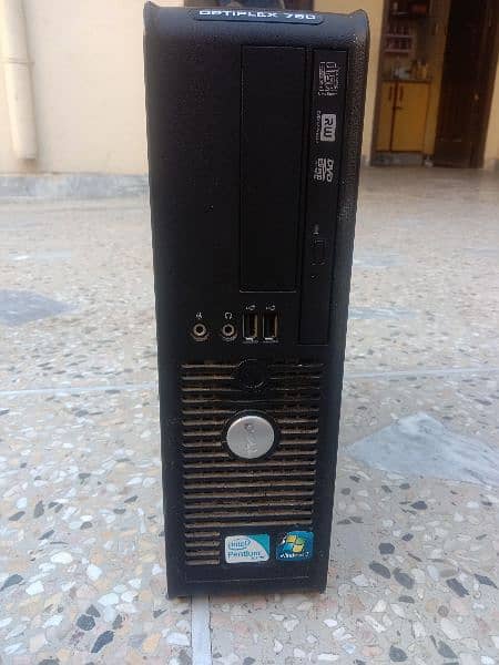 Desktop Computer with LCD etc 4