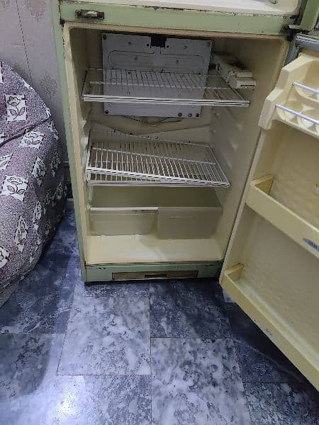 Dawlance old fridge - Refrigerators - 1092216287