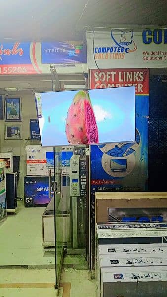 BIG OFFER 32,,INCH Q LED SAMSUNG UHD,,NEW 03024036462 2