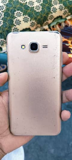 Samsung J7