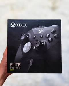 xbox elite 2 controller 10/10 with box and accessories