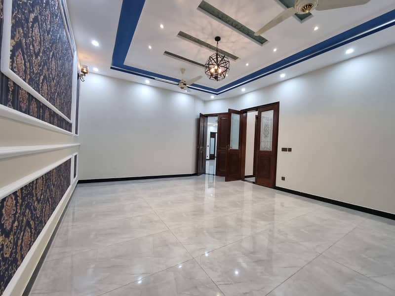 ONE KANAL UPPER PORTION AVAILABLE FOR RENT IN VALENCIA TOWN LAHORE 9