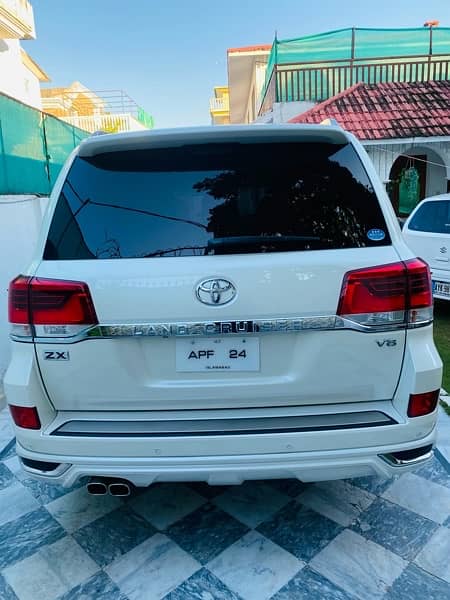 Toyota Land Cruiser 2018 3