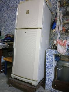 dowlance fridge good cooling good condition