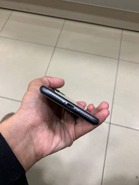 IPhone 11 Waterpack Pta Approved Urgent Sale 4