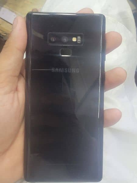 samsung  note 9 very beautiful looking and cheap 5