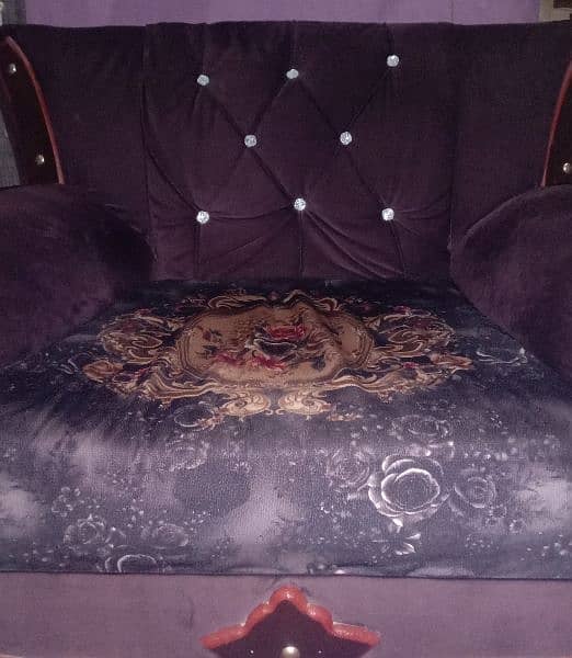 5 seater Sofa set for sale. Phone number 03463152266 0