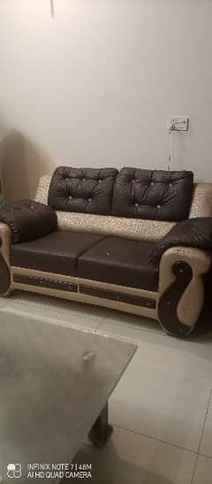 Sofa Set Good Soft Foam Condition with Table