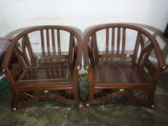 Tow 2 Wood Chairs Urgent SaLe.