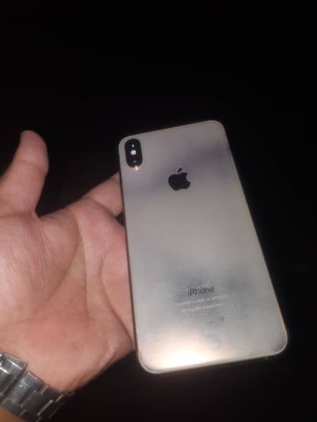 iPhone xs max . . . . 256Gb 0