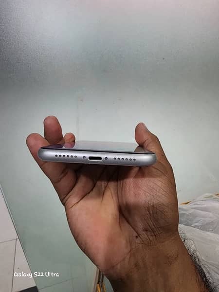 APPLE IPHONE XR NON PTA 3