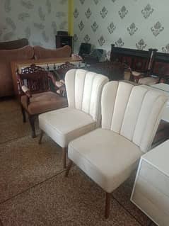 All kind of furniture available in reasonable price