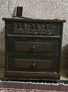 2 side tables urgent sell