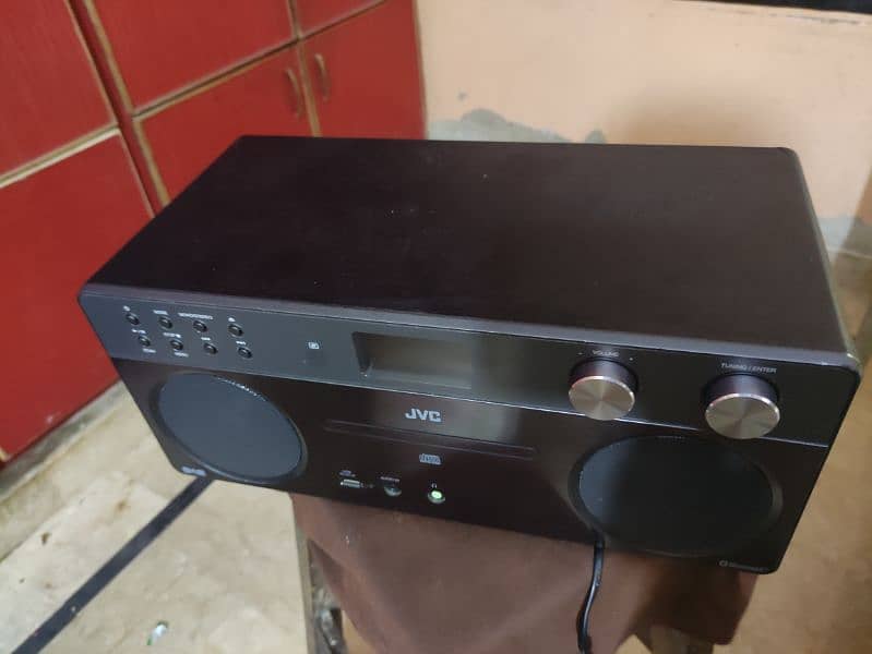 jvc sound bar in good condition Aux USB  Bluetooth & Audio cd player 7