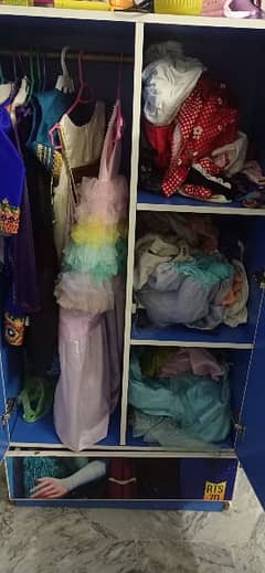 kids wardrobe