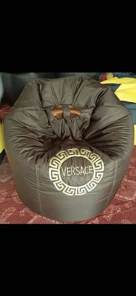 LOGO BEAN BAGS 12