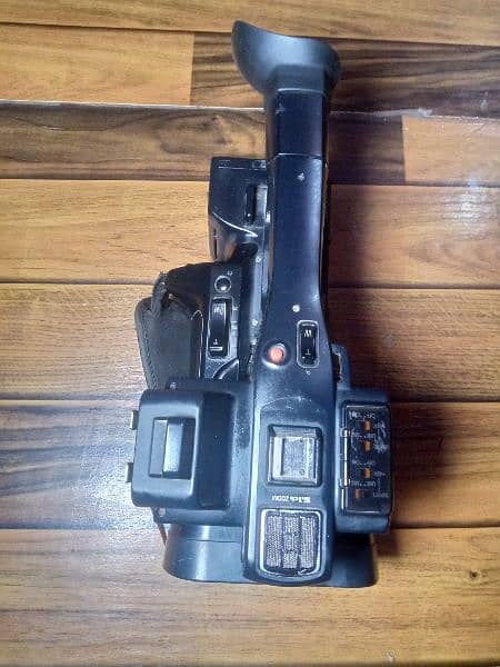 Panasonic AGSC-90 Video camera 8