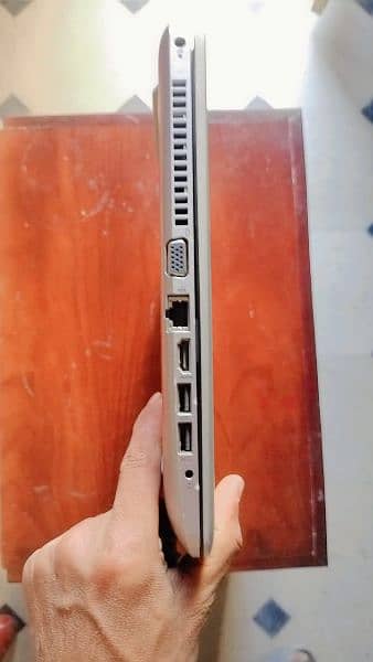 Hp laptop core i5 janretion 4 all okay 16gb ram 64gb harad 4