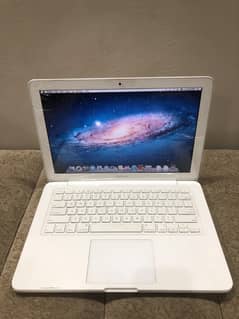 MacBook 13.3 Inch Intel Core 2 Duo