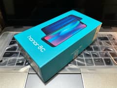 Honor 8C - 9/10 mint condition with box and all accessories