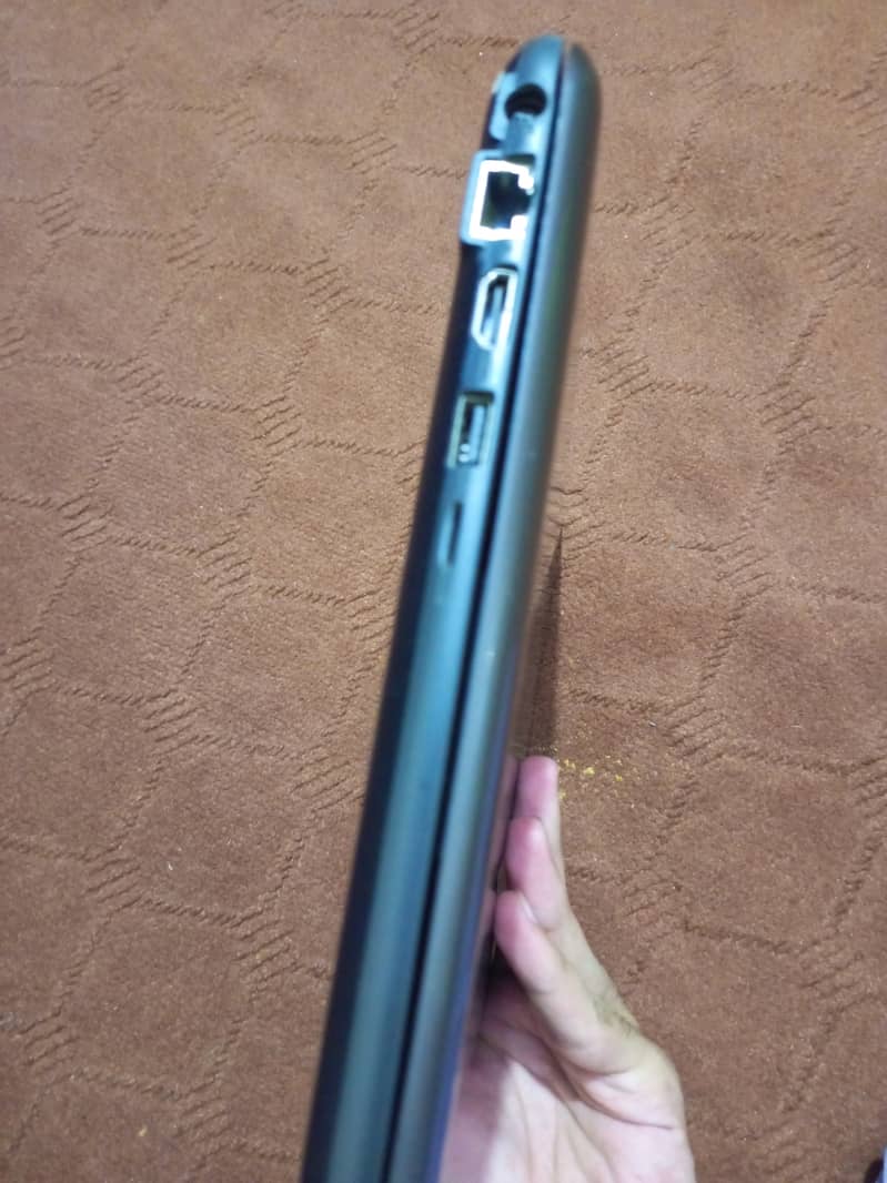 Dell Latitude i3 3380 - 6th Gen 4