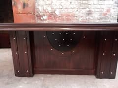 VIP office executive Table available at wholesale prices