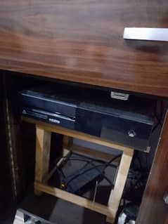 xbox one with 3 controller and 22 game and kinect