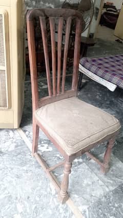 Dining table with 8 chairs and dressing