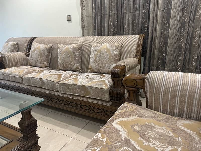 7 seater sofa set new condition 7