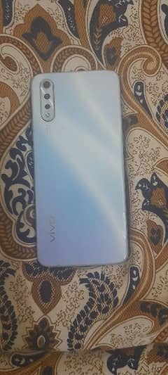 vivo s1 condition 10 /10 used no box charger available 4-128