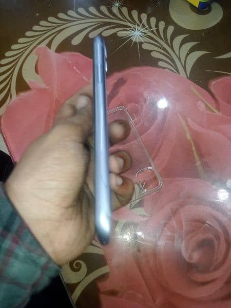 iPhone 11 non pta 1