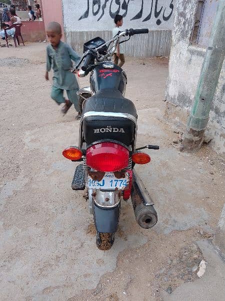 Honda CG125 model 2013 Karachi number 1