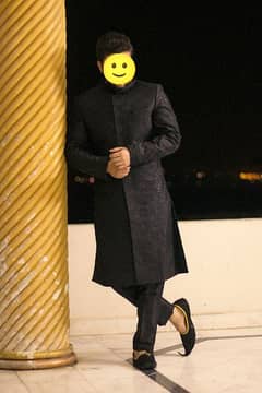 groom sherwani with pagri and khusa new condition