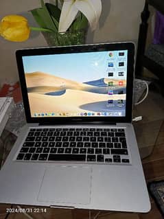 MacBook Pro i7