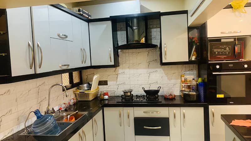 Fully Renovated Flat Boundary Wall 3 bed d/d Gulshan blk 13c Home Land Apartment 9