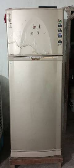 DAWLANCE FRIDGE.