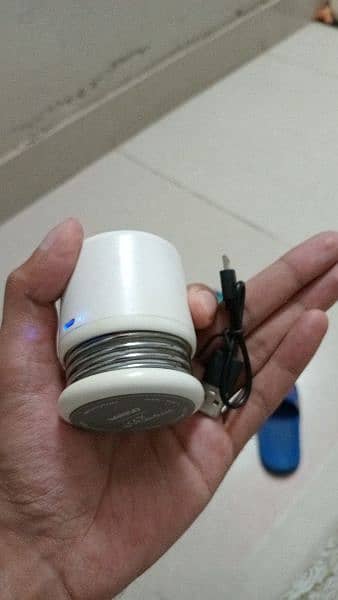 original bluetooth speaker with not original cable 2