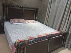 wooden bed set for sale 0