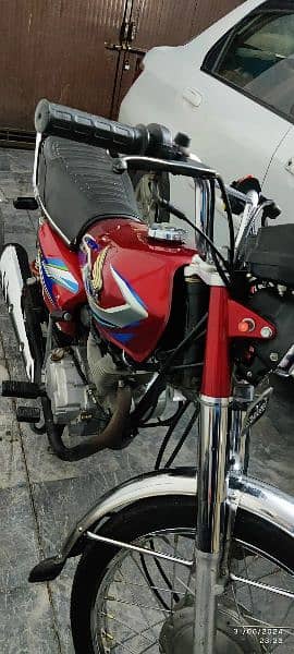 Honda CG125 (Model 2022 End) 0