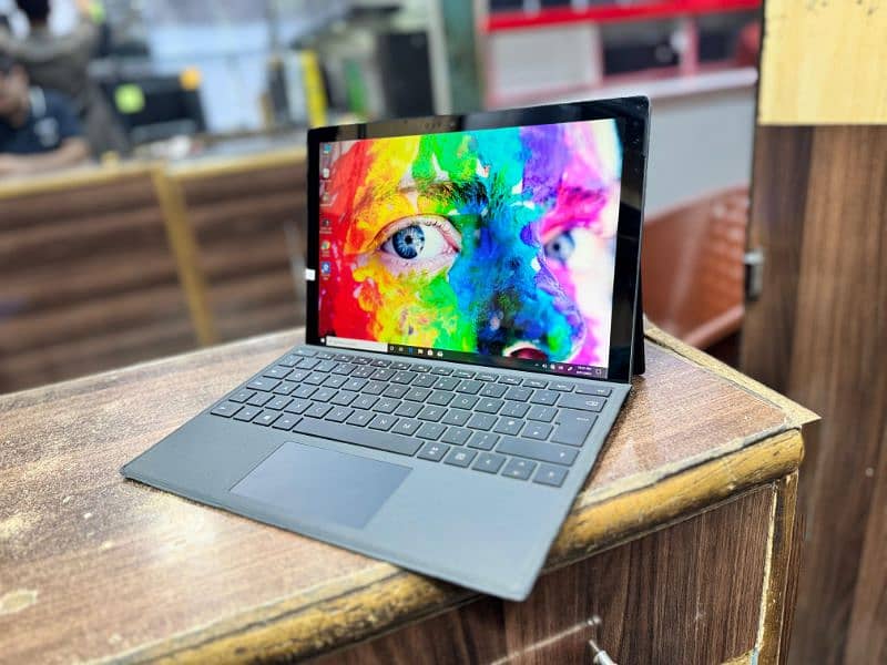 Microsoft surface Pro 6 core i5 8th gen 8gbram 256ssd 2