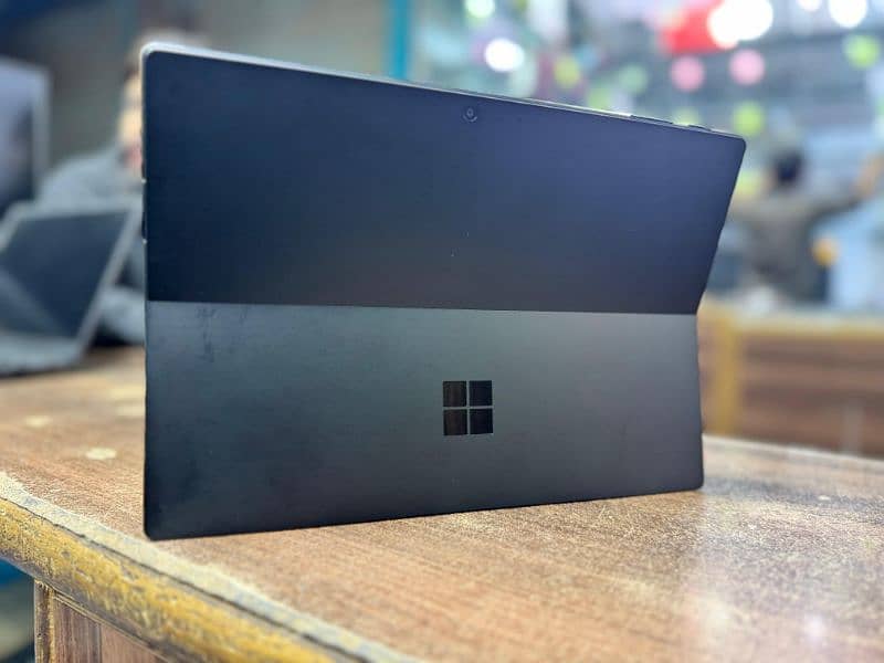 Microsoft surface Pro 6 core i5 8th gen 8gbram 256ssd 3