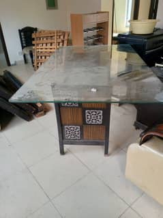 Dinning table