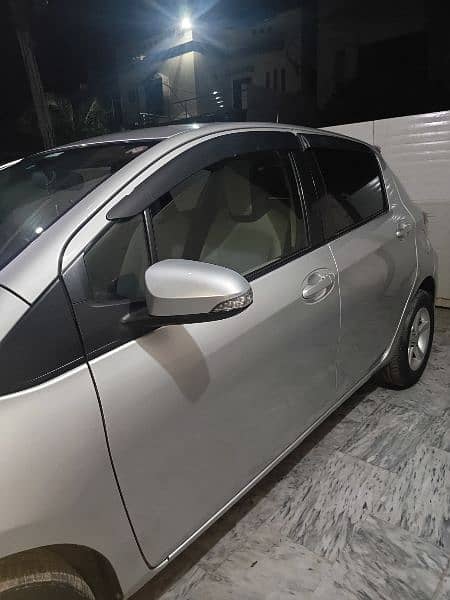 Toyota Vitz 2013/2017 8