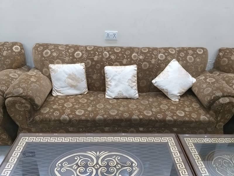 3+1+1 New Condition Drawing Room Sofa Set Slightly Used 0