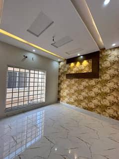 5 Marla Brand New Upper Portion For Rent In Park View City Lahore.