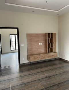 10 Marla Brand New Upper Portion For Rent In Park View City Lahore.